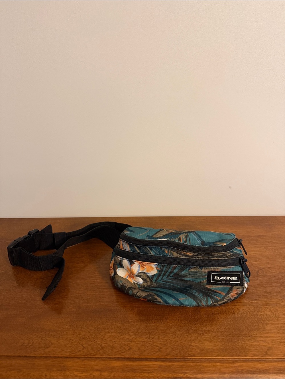 Dakine Tropical Teal Floral Waist Pack with Black Strap